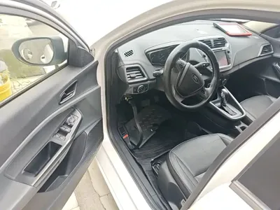 Ford Escort 2017, 112400 км, за 24100 CNY - фото 16