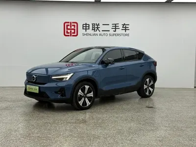 Volvo C40 · 2023 год