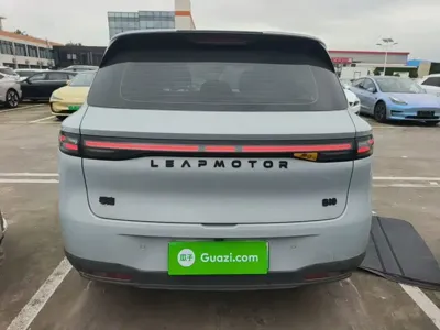 Leapmotor Leapmotor B10 2025, 31000 км, за 88900 CNY - фото 6