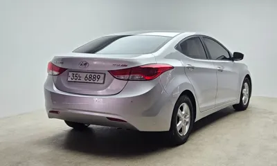 Hyundai Avante 2011, 116739 км, за 8000000 KRW