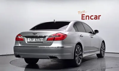 Hyundai Genesis 2012, 137898 км, за 5500000 KRW