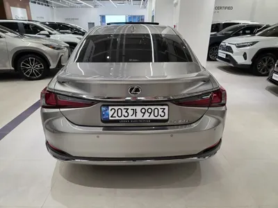 Lexus ES 2025, 23600 км, за 55500000 KRW