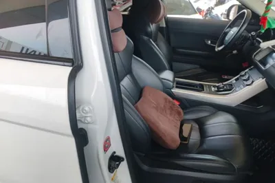 Land Rover Range Rover Evoque 2017, 73400 км, за 67284.42 CNY - фото 28