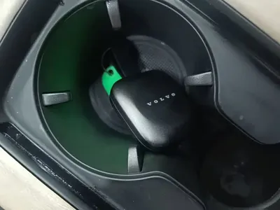 Volvo 沃尔沃XC70插电式混动 2025, 7000 км, за 234700 CNY - фото 9