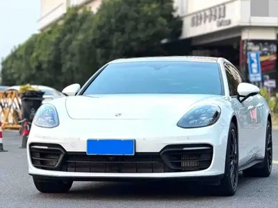 Porsche Panamera · 2021 год