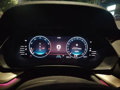 Skoda Octavia 2022, 80000 км, за 93465.28 CNY - фото 12