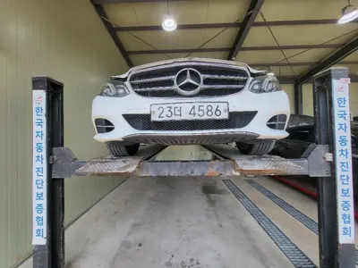 Mercedes-Benz E-Class · 2014 год