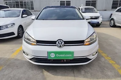 Volkswagen Golf 2020, 82600 км, за 74464.96 CNY