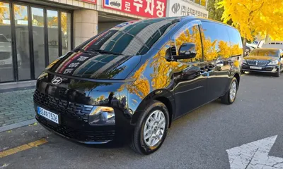 Hyundai Staria 2025, 5611 км, за 31880000 KRW