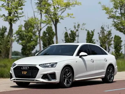Audi A4L · 2021 год