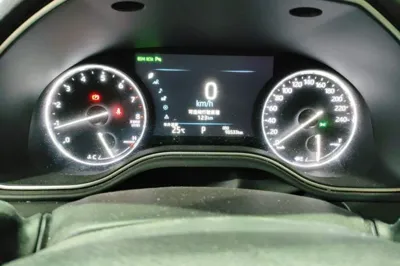 Toyota Avalon 2019, 98500 км, за 99250.35 CNY - фото 11