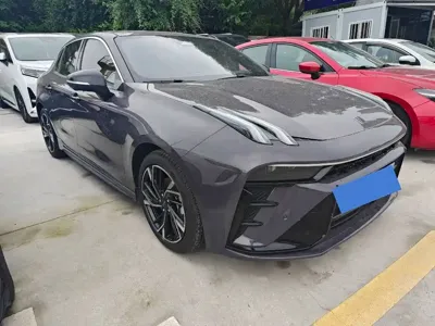 Lynk & Co 03 2025, 10000 км, за 92000 CNY