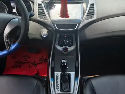 Hyundai Elantra Langdong 2016, 130000 км, за 24000 CNY - фото 7
