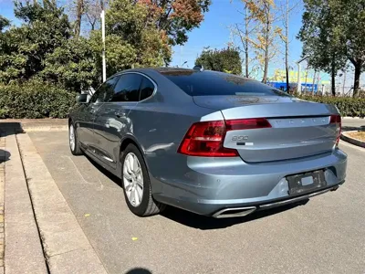 Volvo S90 2020, 130000 км, за 116000 CNY