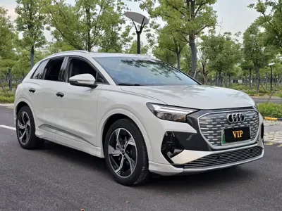 Audi Q4 e-tron 2023, 119000 км, за 119800 CNY