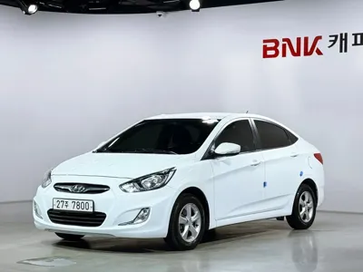 Hyundai Accent · 2012 год