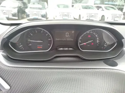 Peugeot 2008 2016, 68400 км, за 22900 CNY - фото 12