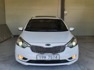 Kia K3 · 2013 год