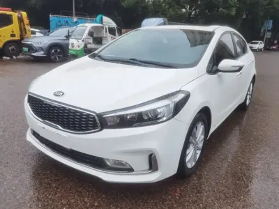 Kia K3 · 2016 год