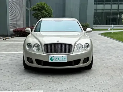 Bentley Flying Spur 2013, 145000 км, за 428000 CNY