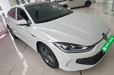 Volkswagen Lamando 2024, 8000 км, за 109209.38 CNY