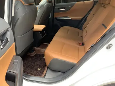 Toyota Venza 2022, 32200 км, за 120200 CNY - фото 17