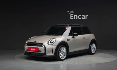 MINI Cooper · 2023 год
