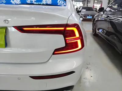 Volvo S60 2021, 34900 км, за 101100 CNY - фото 8