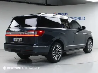 Lincoln Navigator 2021, 62900 км, за 50900000 KRW