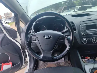 Kia K3 2015, 107500 км, за 28619.11 CNY - фото 7