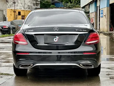 Mercedes-Benz E-Class 2019, 81000 км, за 136000 CNY