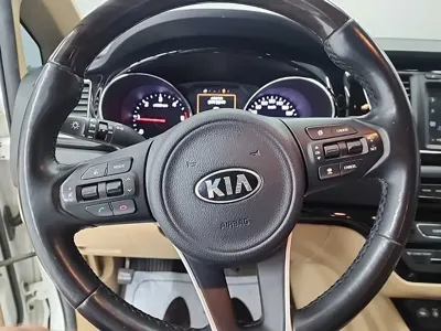 Kia Canival 2018, 190352 км, за 11300000 KRW - фото 9