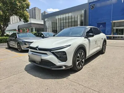 Citroen C5 X · 2023 год