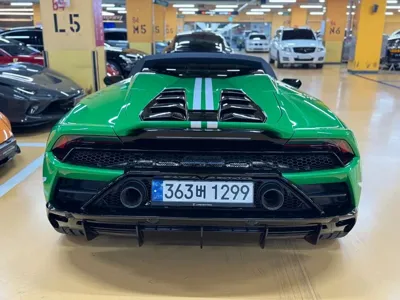 Lamborghini Huracan 2023, 60 км, за 529000000 KRW