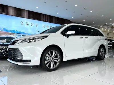 Toyota Sienna 2025, 10000 км, за 280300 CNY
