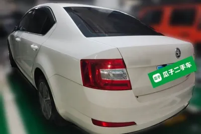Skoda Octavia 2016, 75400 км, за 41995.95 CNY