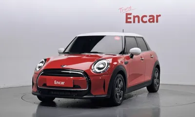 MINI Cooper · 2023 год