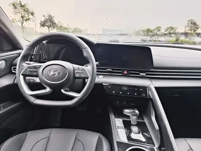 Hyundai Elantra 2022, 50000 км, за 59900 CNY - фото 12