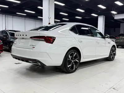 Skoda Octavia 2022, 30000 км, за 133800 CNY - фото 5
