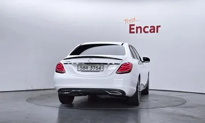 Mercedes-Benz C-Class 2018, 80035 км, за 15500000 KRW