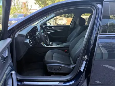 Audi A6 (Import) 2022, 132100 км, за 248800 CNY