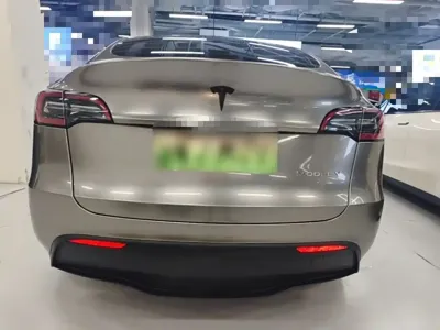 Tesla Model Y 2023, 93000 км, за 168700 CNY