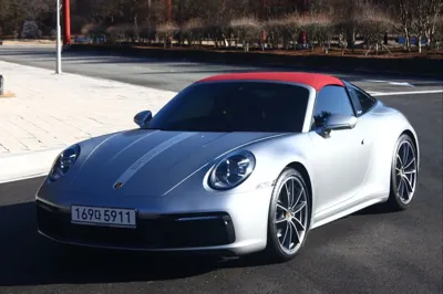 Porsche 911 · 2024 год