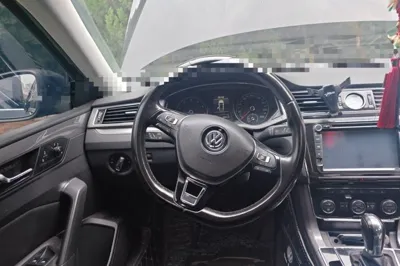 Volkswagen Passat 2016, 83400 км, за 56078.26 CNY