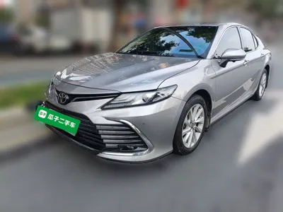 Toyota Camry · 2021 год
