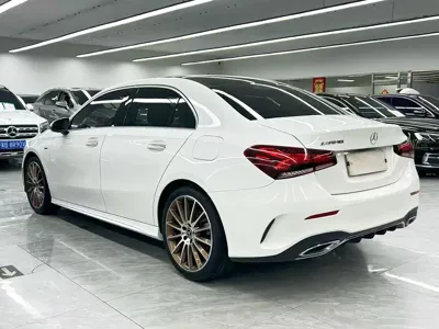 Mercedes-Benz A-Class 2019, 60000 км, за 90800 CNY - фото 4
