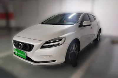 Volvo V40 2018, 22800 км, за 68951.8 CNY - фото 1