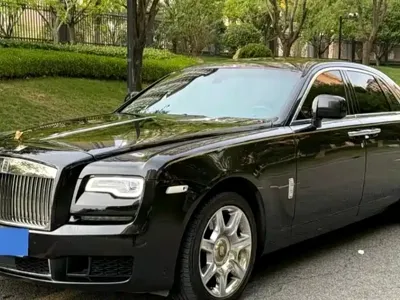 Rolls-Royce Ghost · 2011 год