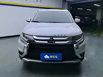 Mitsubishi Outlander 2018, 59600 км, за 53200 CNY