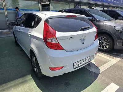 Hyundai Accent 2018, 83061 км, за 7190000 KRW